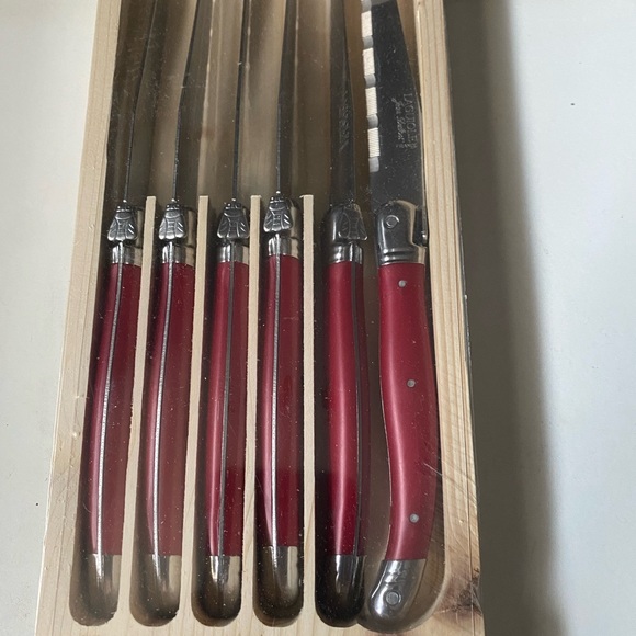 🆕 LAGUIOLE French Steak Knife Set (Red) - Picture 4 of 4